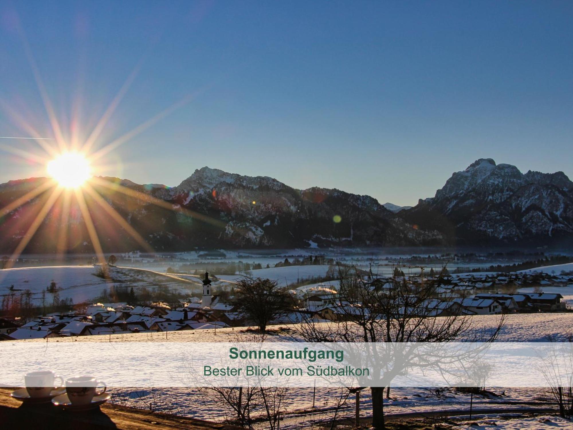 Chalet - Ferienwohnungen - Biohof Stoeger - Panoramasuedbalkon - Grandiose Aussicht Auf See, Berge Und Schloss Neuschwanstein Rieden Ngoại thất bức ảnh